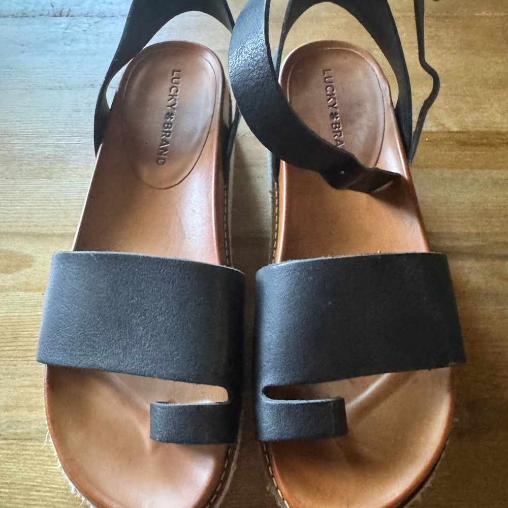 Lucky Brand Black Leather Sandals NWOT - Picture 9 of 9